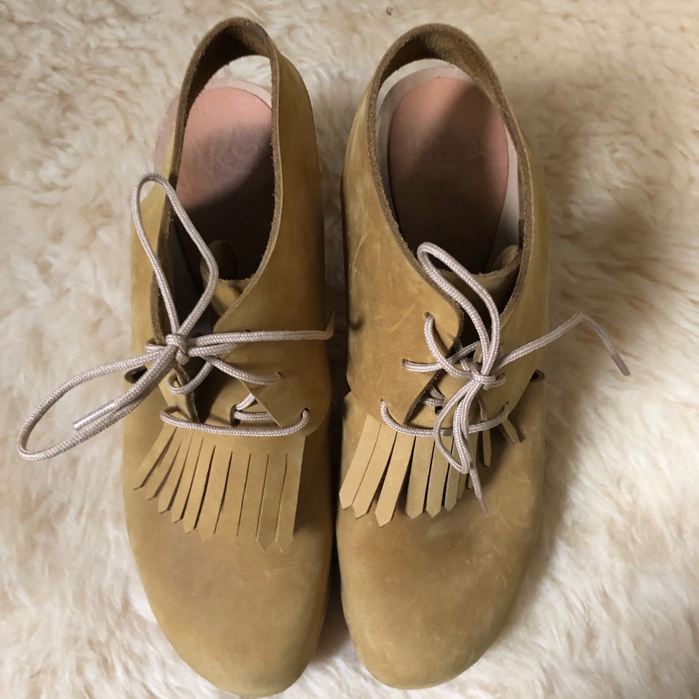 Bryr Studio - Sofie Kiltie Clogs in Fennel
